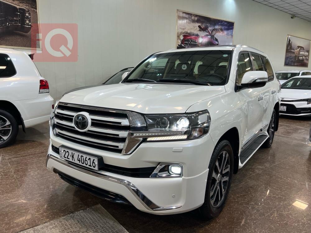 تويوتا لاندكروزر